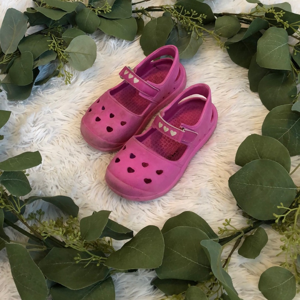 Casual “heart” shoes